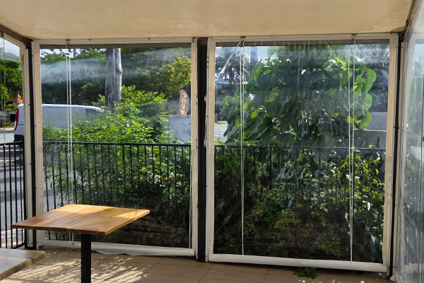Cafe PVC Outdoor Blind Broadbeach